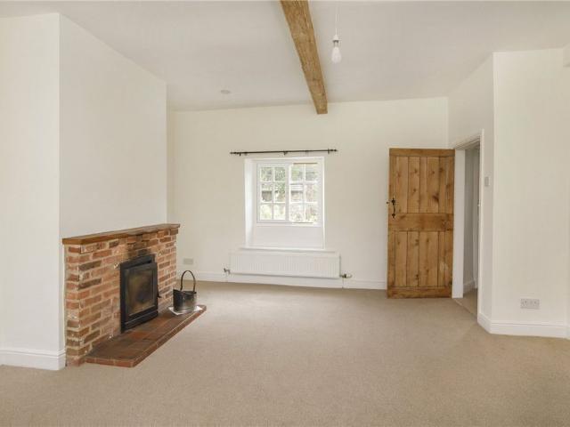 An attractive and recently refurbished three bedroom cottage, located in the heart of the desirable village of Little Ouseburn