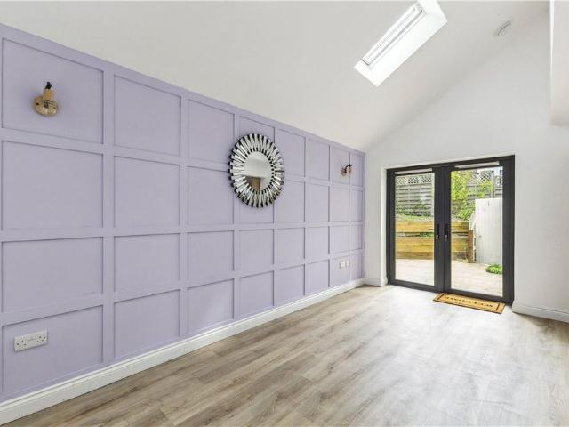 An attractive brand new four bedroom house situated in the heart of Burbage High Street