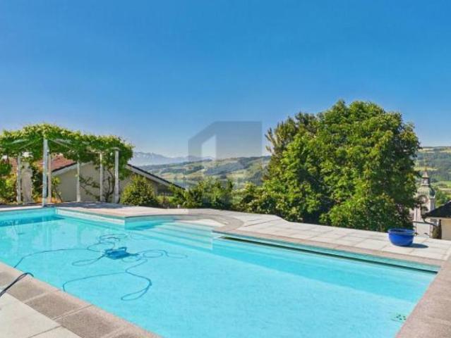 AN BESTER LAGE MIT POOL UND PANORAMASICHT!