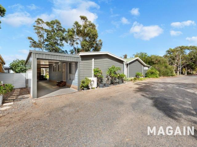 An easy care coastal cabin in Aldinga Beach Caravan Park