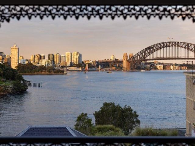 An elevated Victorian with cinematic harbour views