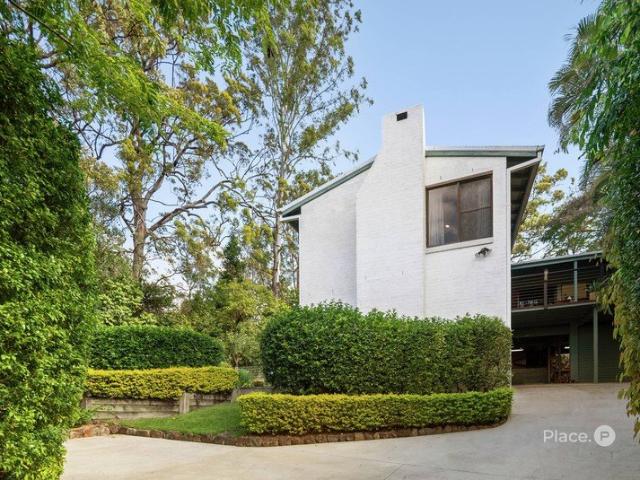 An Elevated and Architectural Family Escape