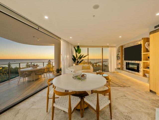 An Elevated Coastal Residence of Scale, Design and Quiet Luxury in Dawn by Mosaic