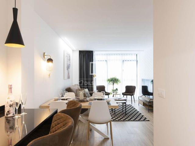 An elegant, modern, fully furnished apartment for rent in the city centre of Vigo, Pontevedra