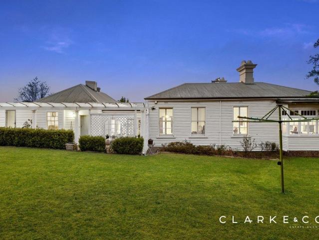 AN ELEGANT AND STYLISH PIECE OF HISTORY!