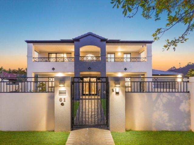 An Elegant Executive Family Home Sure to Impress!