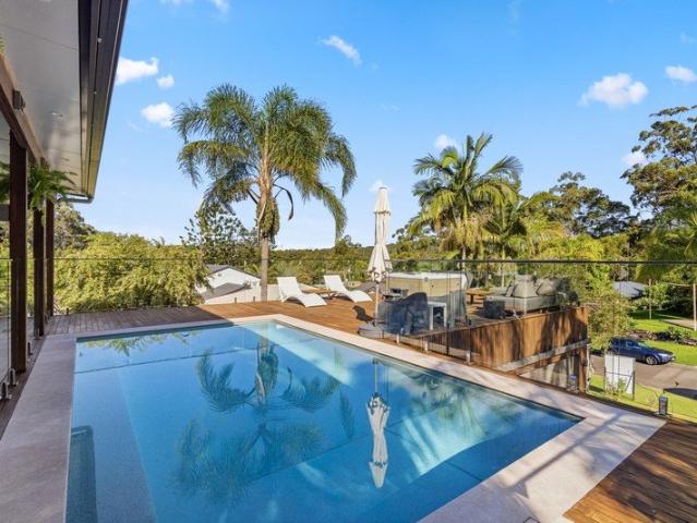 An Entertainer's Dream in the Heart of Currumbin Waters