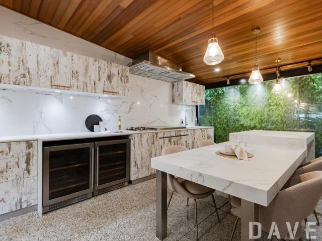 An Entertainer's Retreat with a Serious Sense of Style