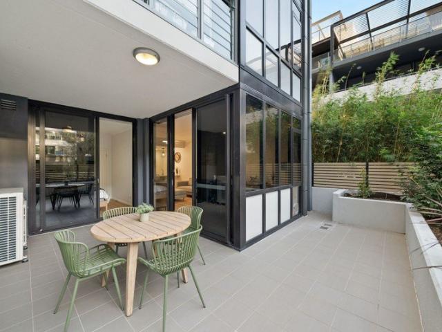 An entertainer's retreat with room to breathe