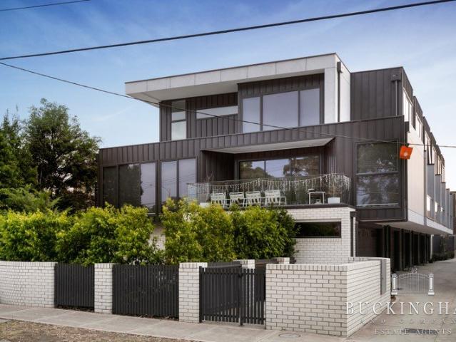An Enticing Lifestyle Opportunity!