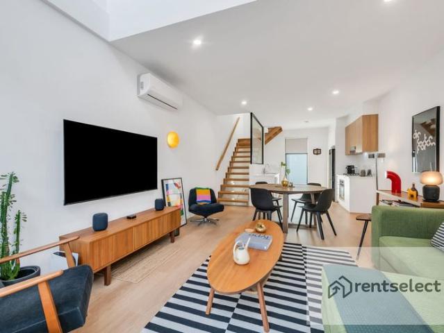 An established, stunning property that includes the fridge!