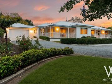 AN ESTATE OF DISTINCTION ON A GRAND SCALE
