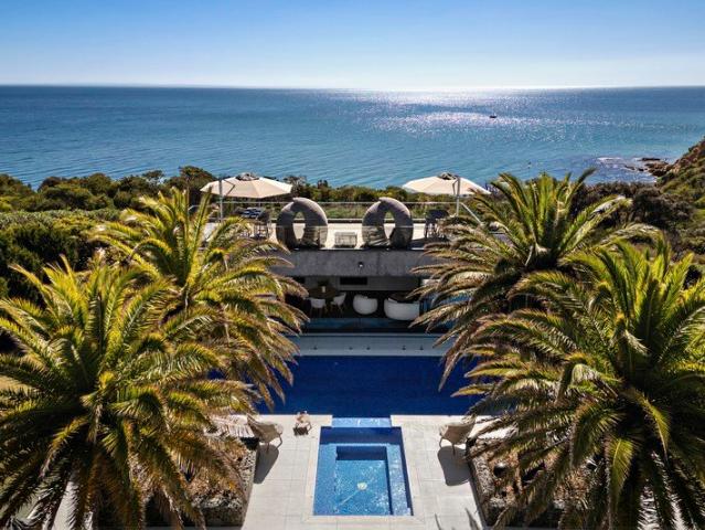 AN ESTATE OF SCALE, LUXURY AND UNRIVALLED VIEWS