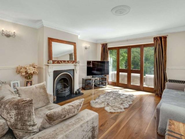 An exceptional 5 bedroom family home, with beautiful garden, single garage and ample off road parking