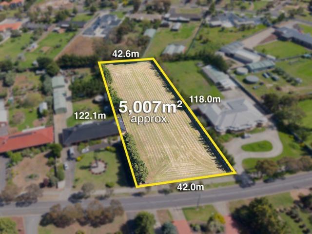 An Exceptional 5,007m² Opportunity with a Massive 42m Frontage!