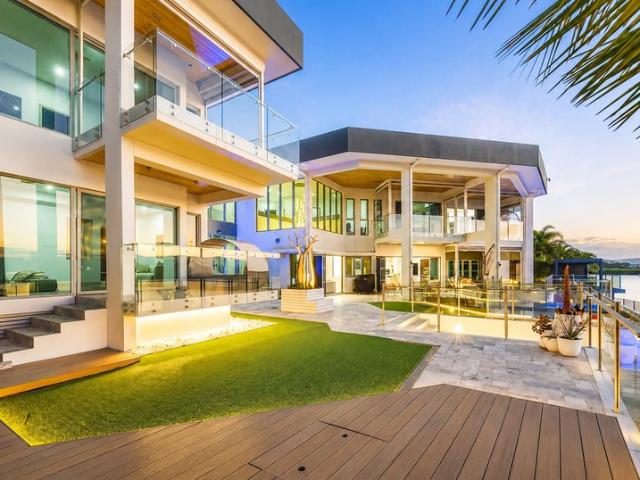 An Exceptional Waterfront Estate of Unrivalled Scale & Luxury