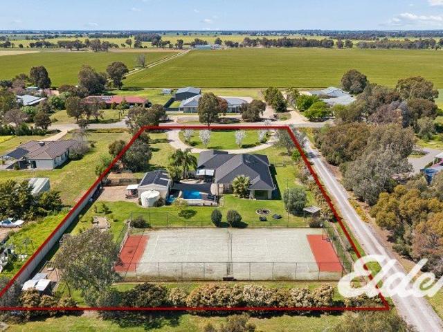 An Exceptional Acreage Lifestyle With Resort Style Appeal