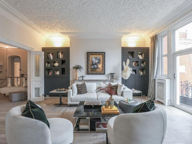 An Exceptional Eight Bedroom Lateral Apartment Overlooking Hyde Park
