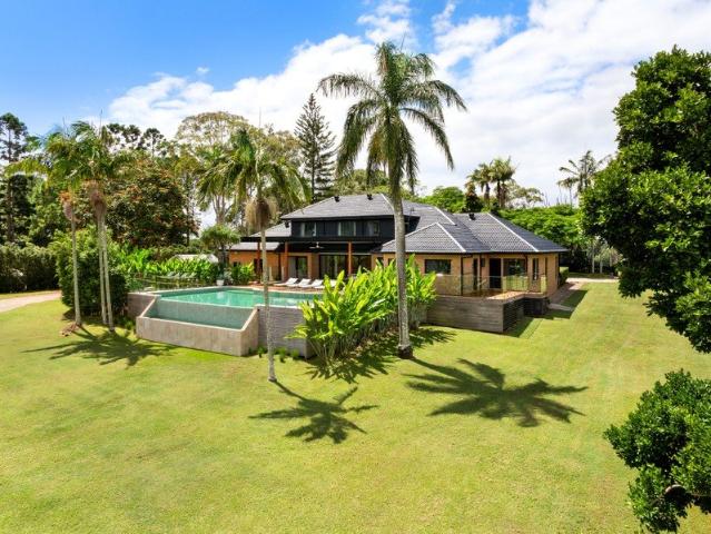 An Exceptional Ewingsdale Estate