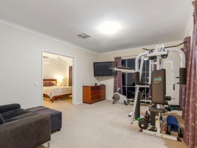 AN EXCEPTIONAL EXECUTIVE RESIDENCE OFFERING SPACE, CHARACTER & LIFESTYLE