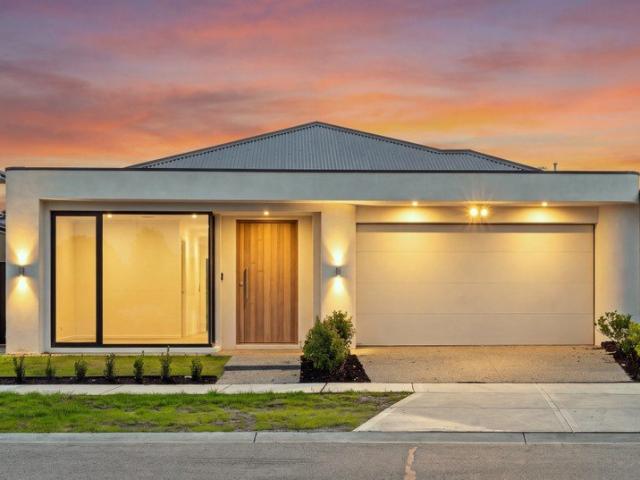 An Exceptional Expression of Contemporary Luxury Opposite Mandalay Golf Course