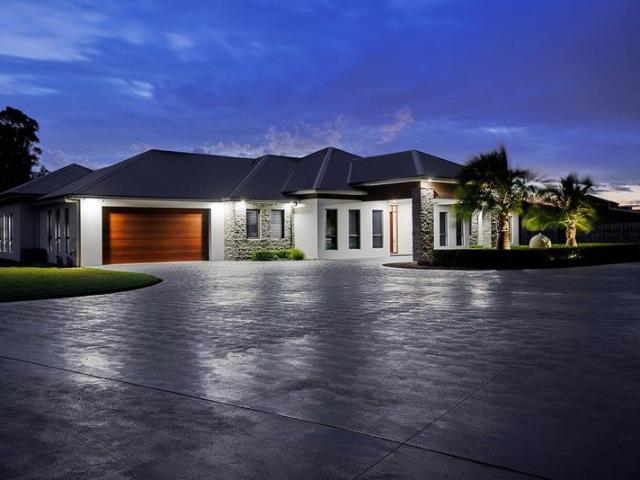 An Exceptional Grand Estate One of Pitt Town's Finest