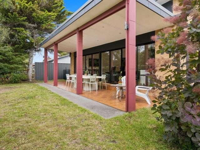 An Exceptional Landholding Steps from the Tootgarook Foreshore Boundless Potential