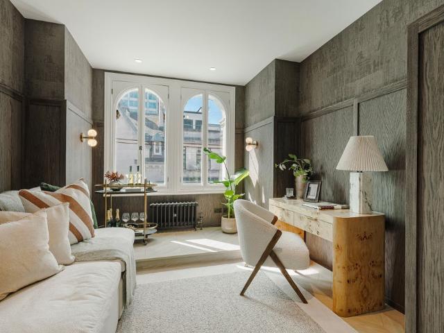 An exceptional lateral apartment with a private terrace on Jermyn Street