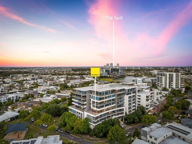 AN EXCEPTIONAL OPPORTUNITY WITH PANORAMIC GOLD COAST VIEWS