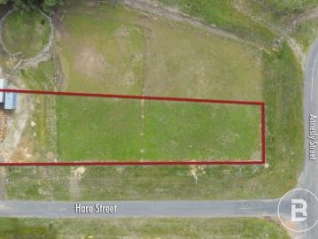 An exceptional opportunity awaits with this expansive 1,915m² approx. parcel of residential zoned land