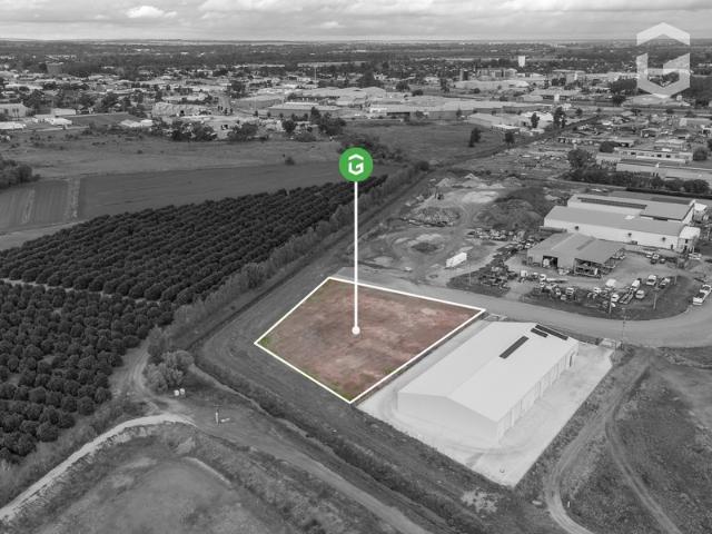 An Exceptional Opportunity in a Prime Leeton Location