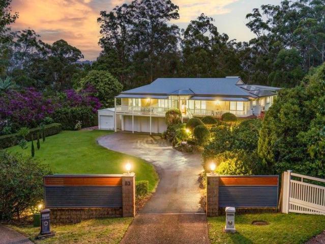 An Executive Acreage Retreat of Privacy and Presence