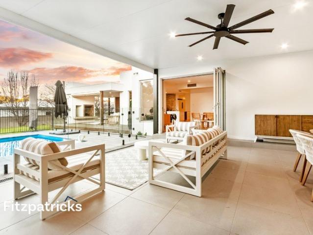 An Executive Residence Designed for Entertaining & Modern Living