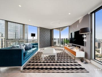 An Expanded Penthouse with Extraordinary Vistas