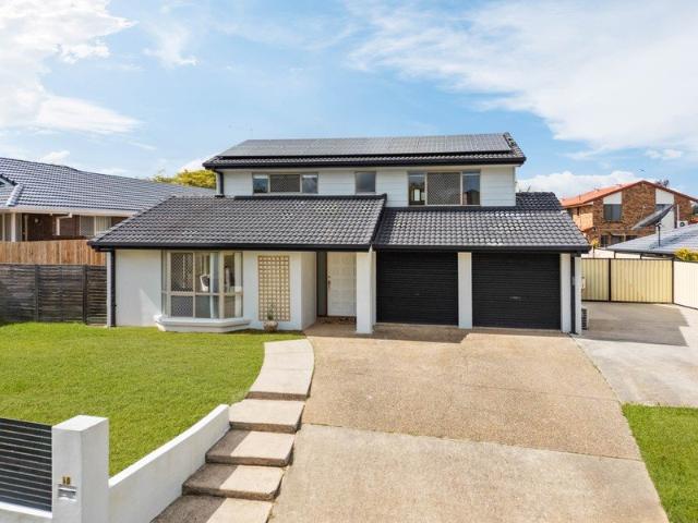 An Expansive 806sqm Family Sanctuary Crafted for Modern Living and Dual Living Potential