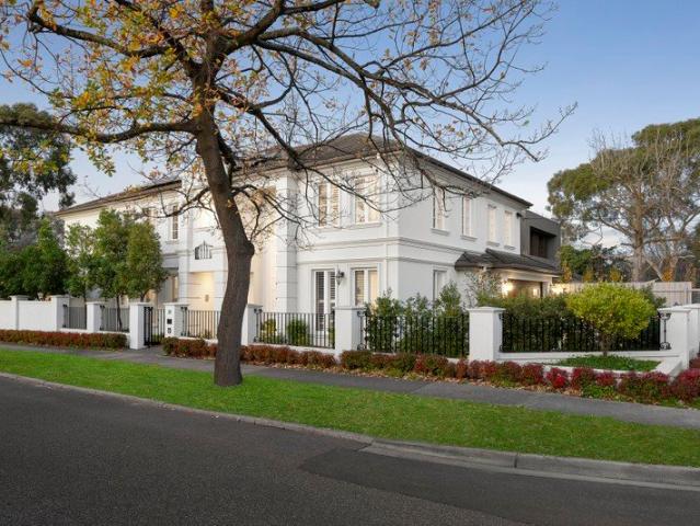 An exquisite Residence of Distinction in Balwyn High School Zone