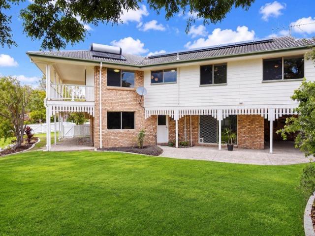 AN EXQUISITELY RENOVATED FAMILY CREATION IN A PREMIER POCKET