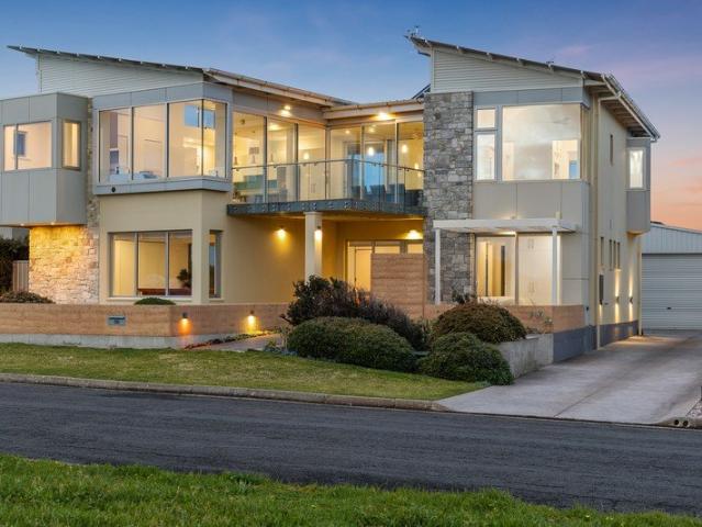 An Extraordinary Coastal Residence Above Bashams Beach