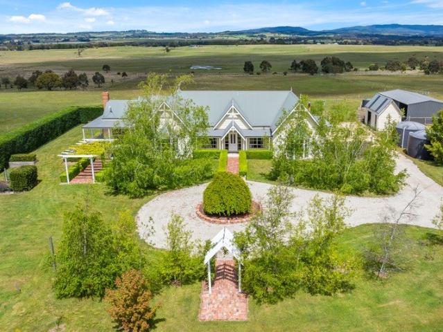 An Extraordinary Country Lifestyle | 138 Acres of Macedon Ranges Beauty
