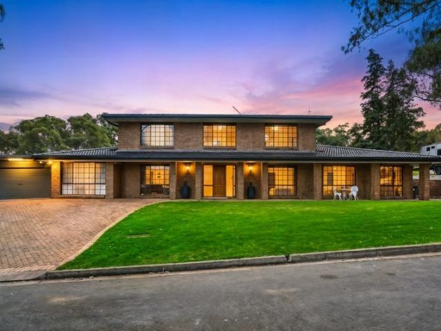 An Extraordinary Family Residence of Space, Luxury & Versatility