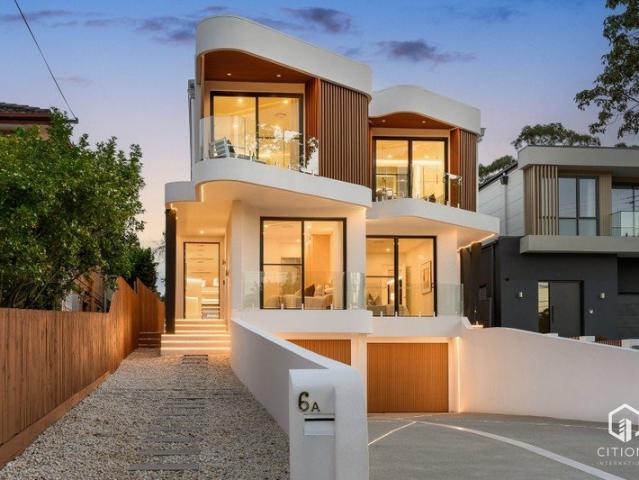 AN EXTRAORDINARY STATEMENT OF ARCHITECTURE, ENGINEERING & LUXURY