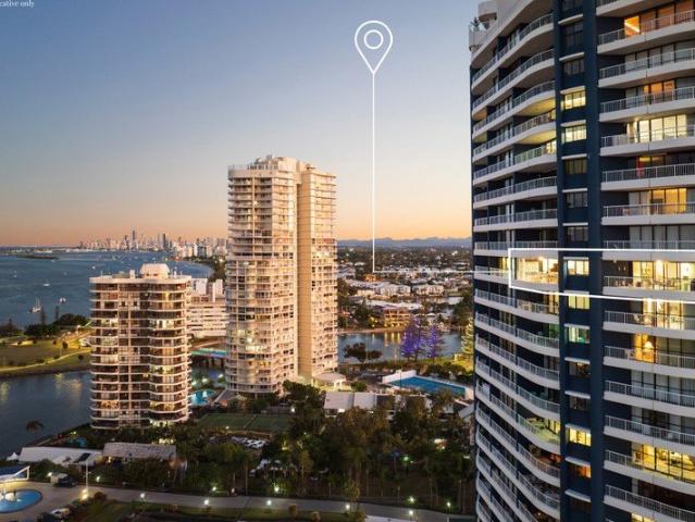 An Extraordinary Sky Home Overlooking the Broadwater