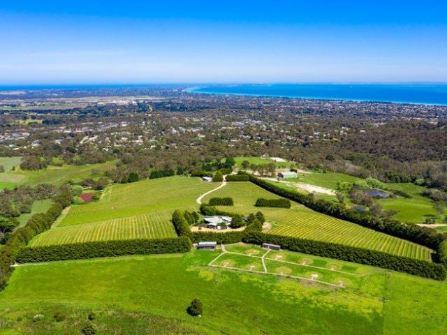 An Iconic Coastal Estate with Panoramic Bay & Bass Strait Views