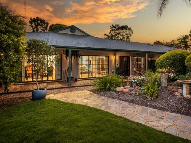 An Iconic Home of Loxton