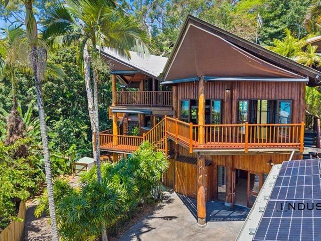An Iconic Tropical Residence | Designed by Chris Van Dyke | First Time Offered to The Market Since 1997