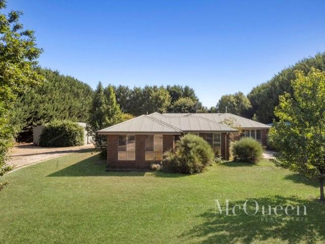 An Idyllic Blend of Country Living and Connectivity