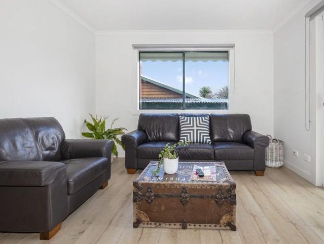 An idyllic coastal location, immaculately presented