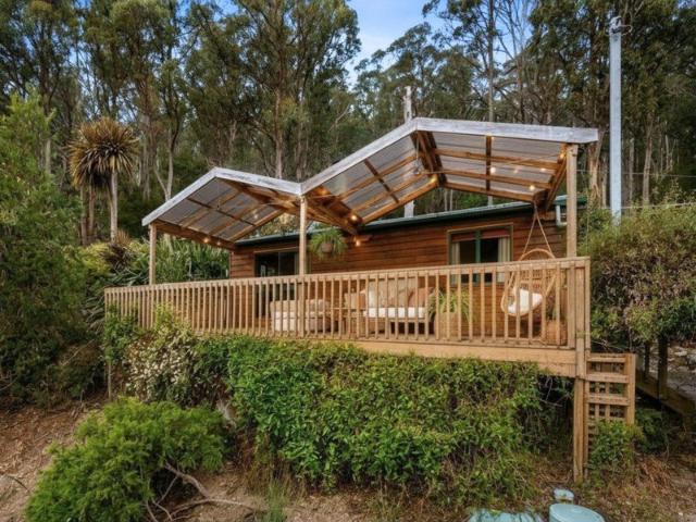 An Idyllic Country Escape with Sustainable Living Potential