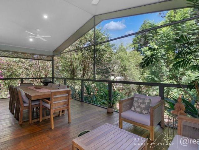 Your Idyllic Island Sanctuary Awaits 5,663mÃÂ² on Macleay Island