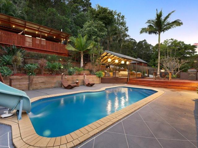 The Acreage Dream Renovated Queenslander with separate Tiny Home